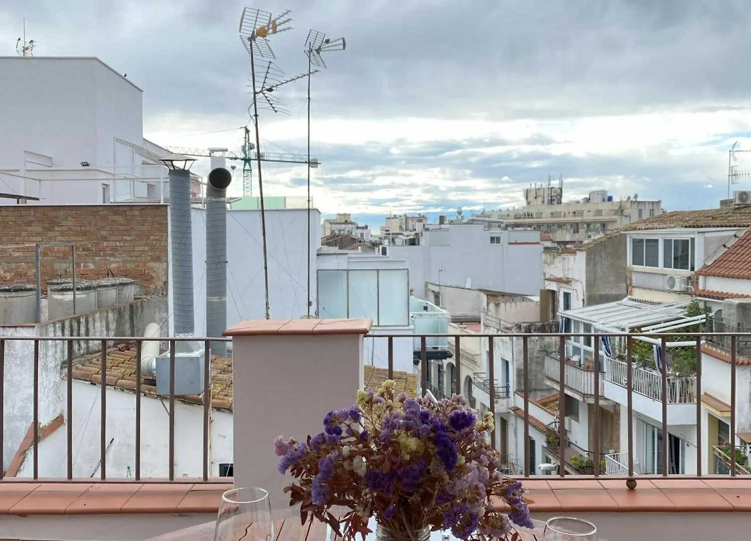 Atico Con Terraza! Ideal Para Vivir Sitges Todo El Ano Apartment
