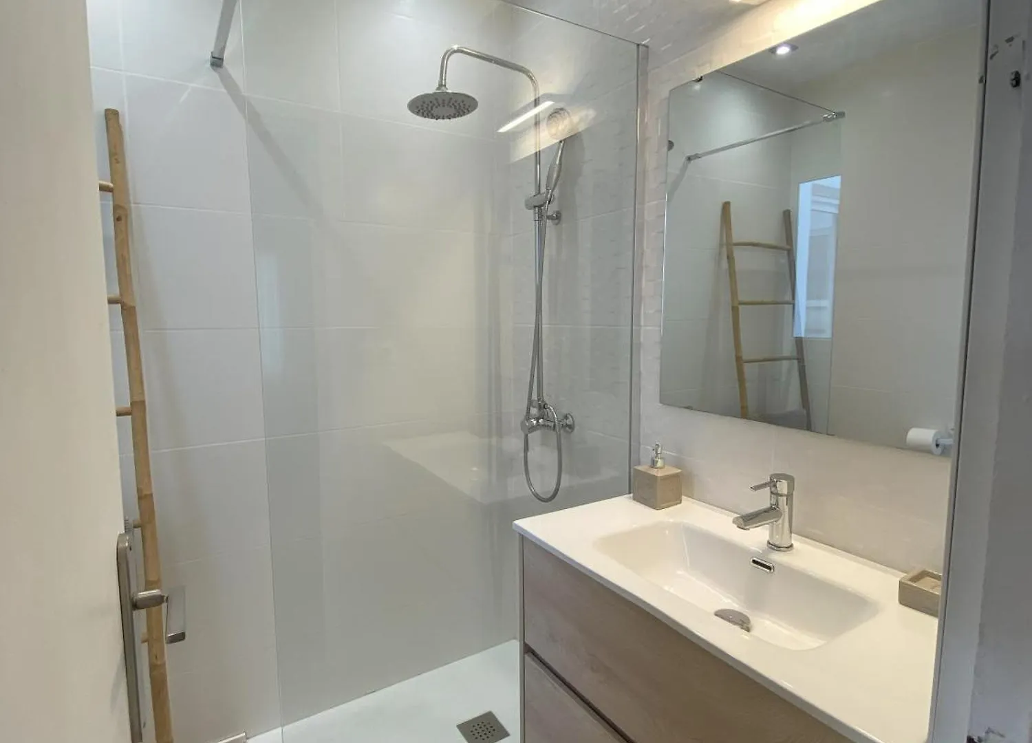 Lägenhet Atico Con Terraza! Ideal Para Vivir Sitges Todo El Ano
